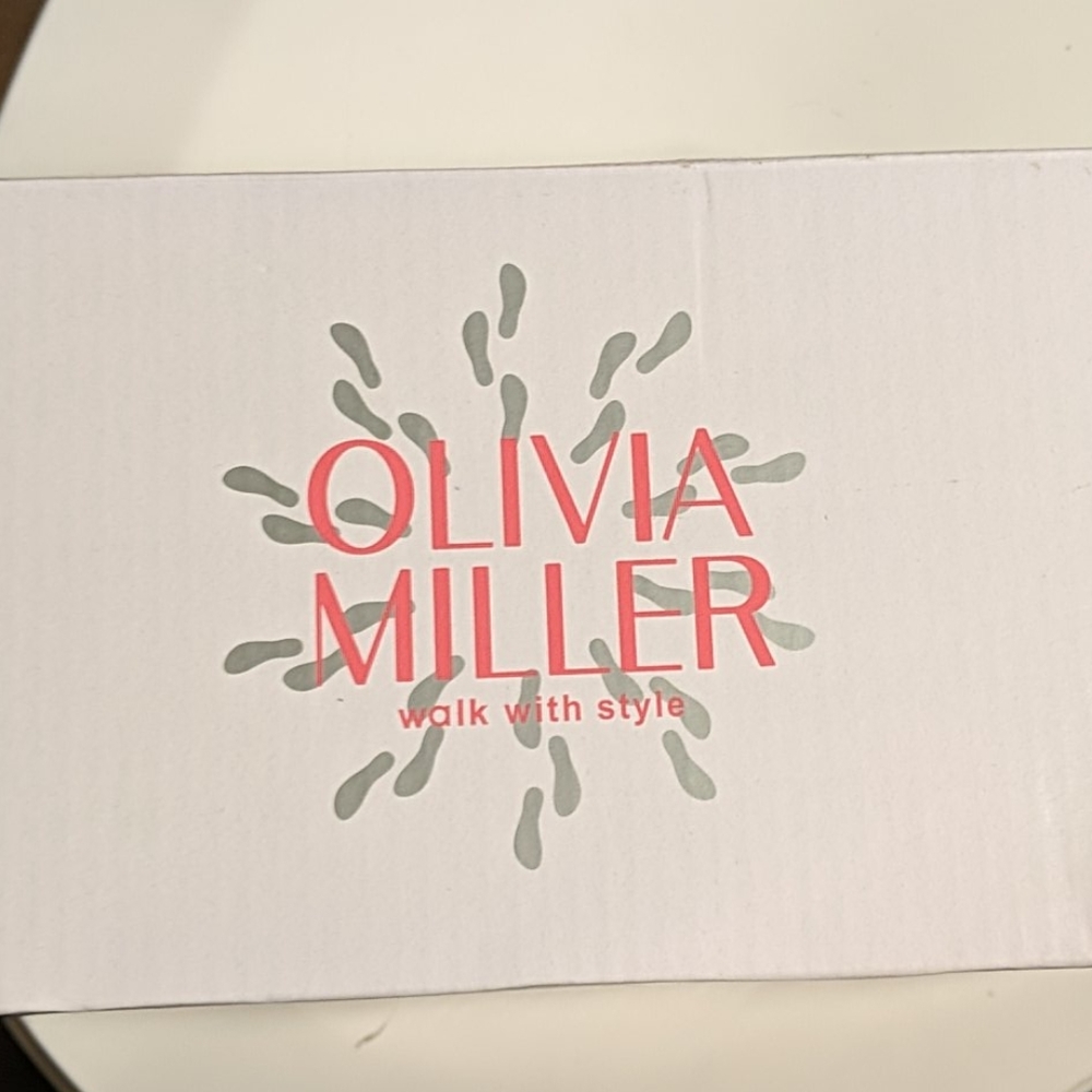 New Olivia Miller sandals - Picture 6 of 6